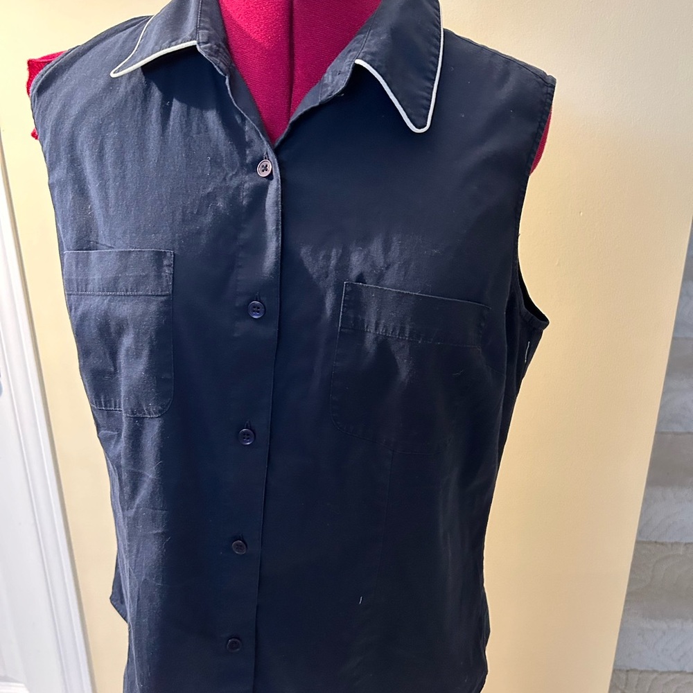 Ladies sleeveless shirt. Talbots brand. White shoulder trim